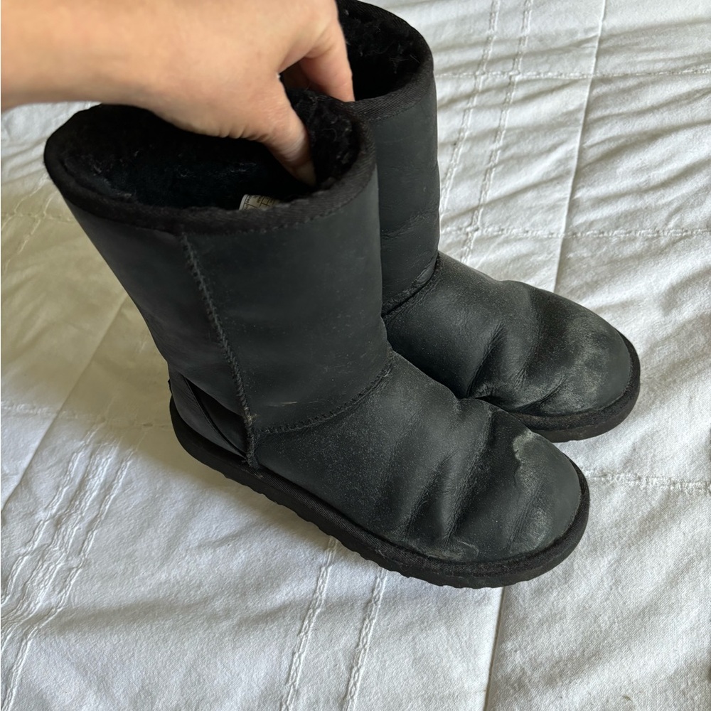 UGG Australia Classic Short Black Boots Waterproof Leather Size 7